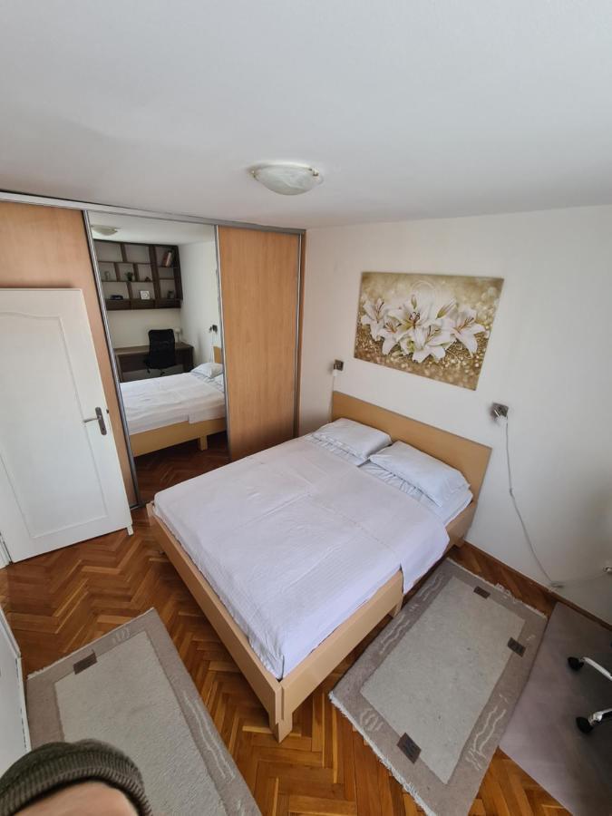 Walnut Apartment - Private Garage Saraievo Exterior foto